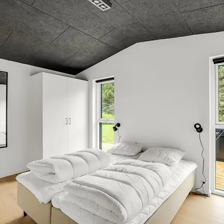 Ferienhaus Lillesol - 1-3km From The Sea By Interhome *