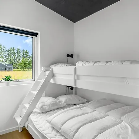 Lillesol - 1-3km From The Sea By Interhome Hjørring