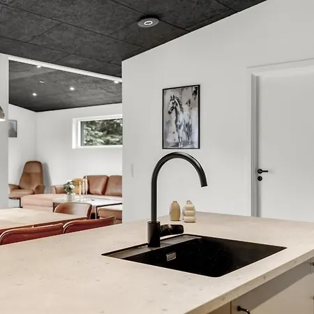 Lillesol - 1-3km From The Sea By Interhome