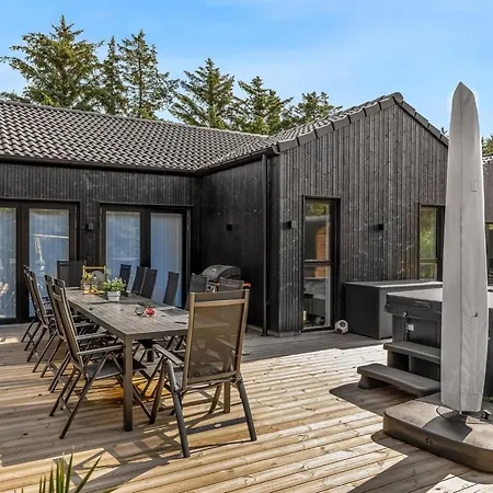 Lillesol - 1-3km From The Sea By Interhome Hjørring